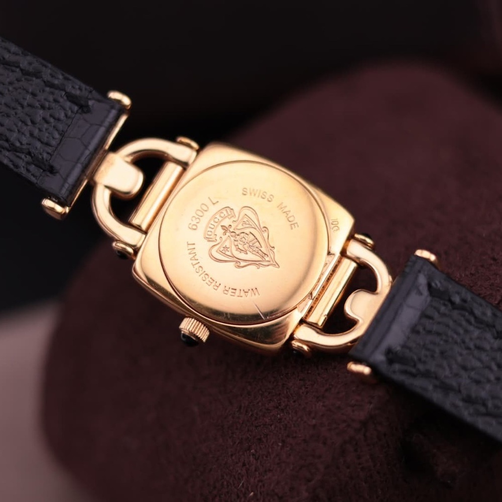 Vtg 1990s Gucci Diamantissima 6300L Watch 
Gold-Plated case w/ horsebit lugs - Picture 13 of 13